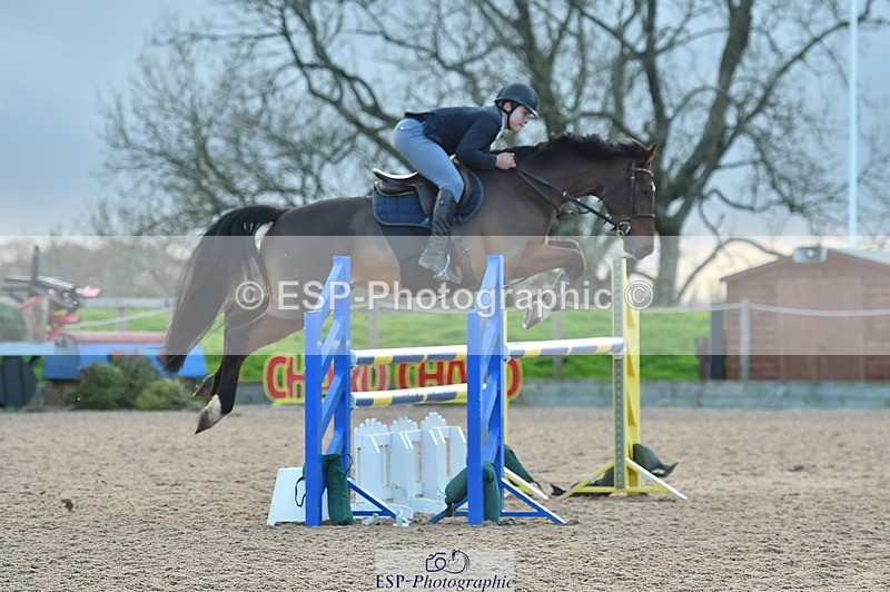 231119A-154308-06407 - Sun Cls 11-13 Children on Horses 90cm, 1m & 1.10m