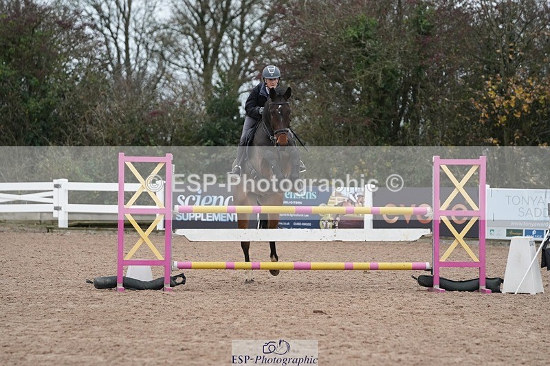 251109-111116-03494 - Cls 20 Newcomers and 1.10m Open