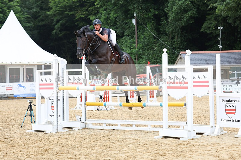 3E7A6451 - Class 8: Senior Newcomers/1.10m open