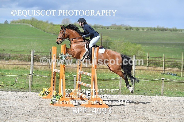 BPP_4093 - CLASS 6 FRI Senior Newcomers/ 1.10m Open