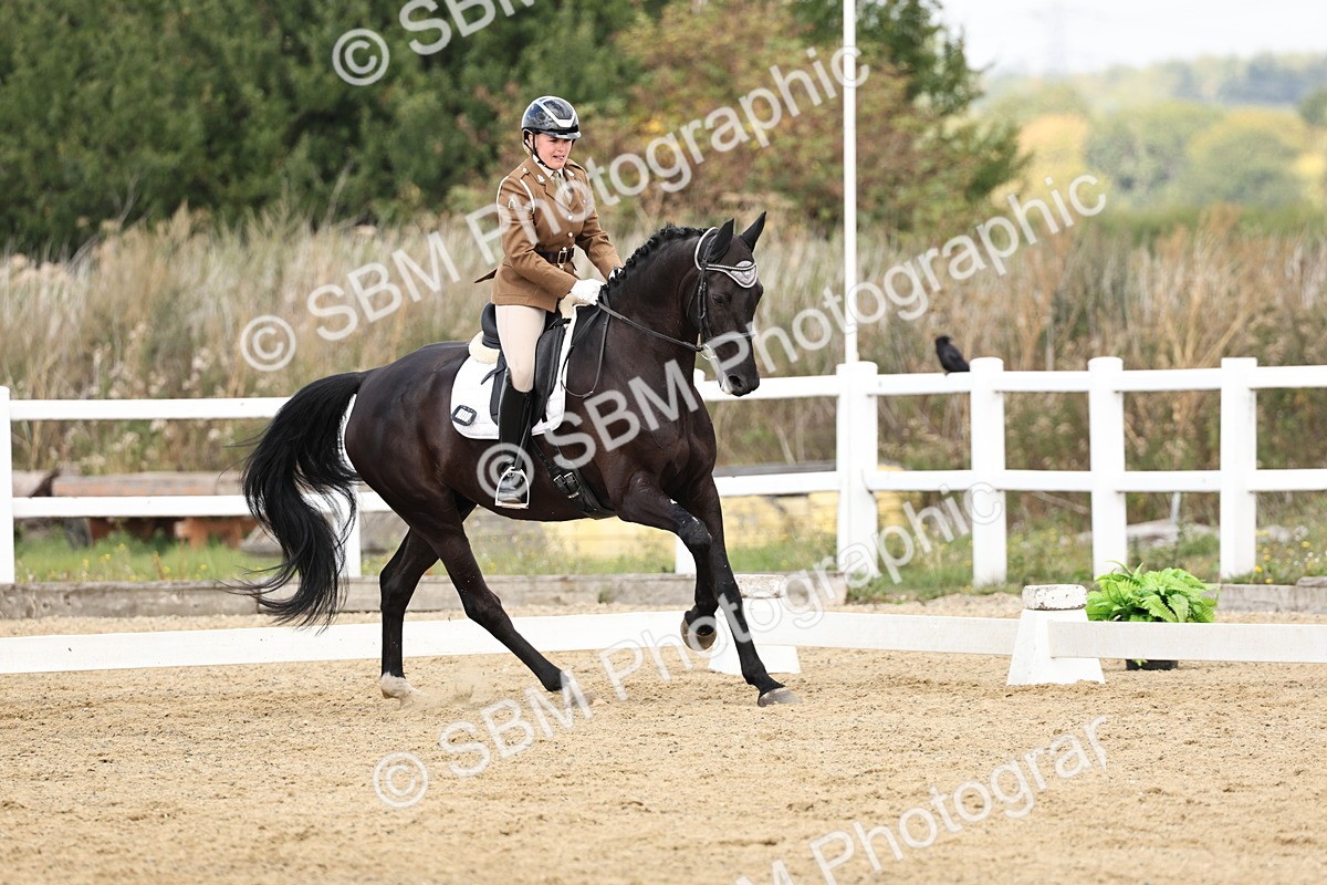 SBM_018264 - Class 16 - Novice 5 - 11.12-12.01