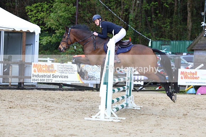3E7A0712 - Class 4: Senior British Novice/90cm open