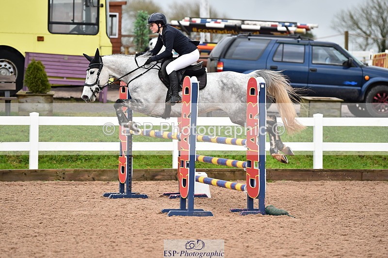 231203A-131500-01303 - Cls 9+10 Children on Horses 1m & 1.10m