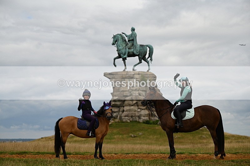 DSC_6156 - Time at Statue 12:17 to 12:44