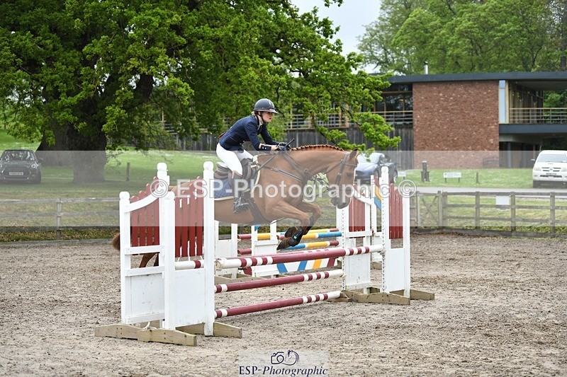 230512-094506-00383 - Cls 10 Snr 85cm Schooling