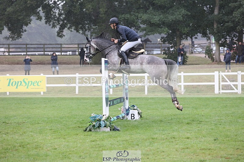 250830A-132922-06689 - Cls 16 Snr Newcomers and 1.10m Open