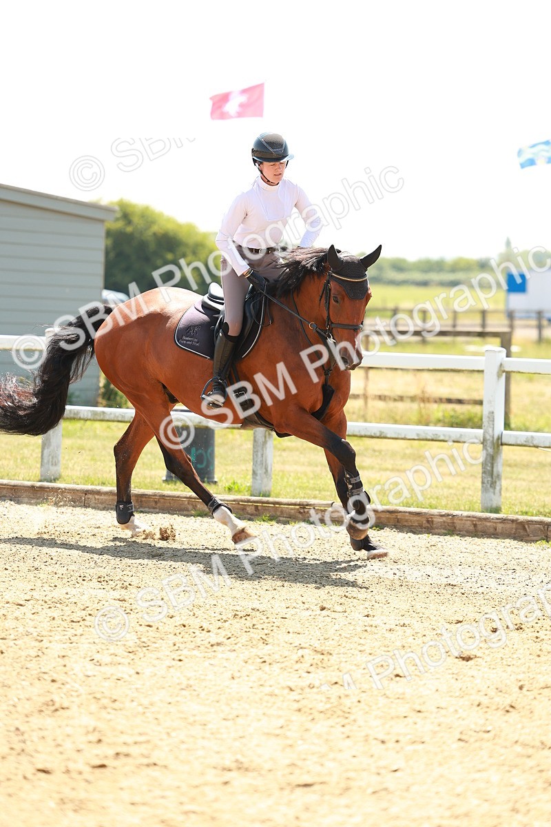 SBM_001577 - Class 4 - Senior Newcomers - 1.10m