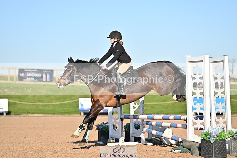 250401-172901-00439 - 70cm classes