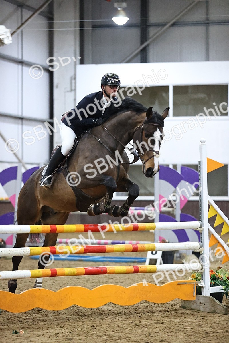SBM_2716 - Class 9 - Senior Newcomers/ 1.10m Open