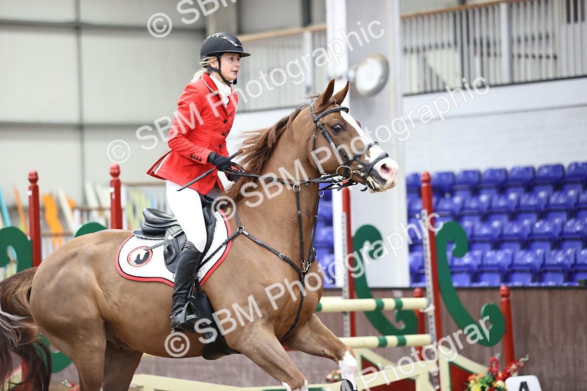 SBM_003883_Class 10 - Senior Newcomers - 110m Open - Pheobe