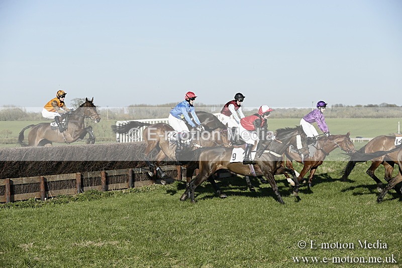 PtP 250317 465 - V.W.H. Hunt Point-to-Point Siddington 25/03/17