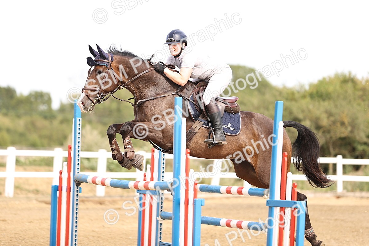 SBM_001517 - Class 6 - Senior Newcomers 1.10m