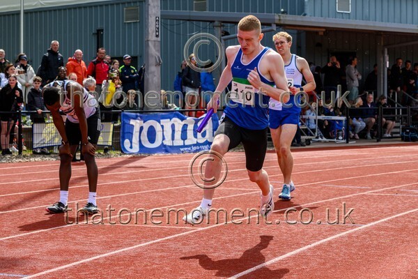 Relays25-917825 - Track Male Set One