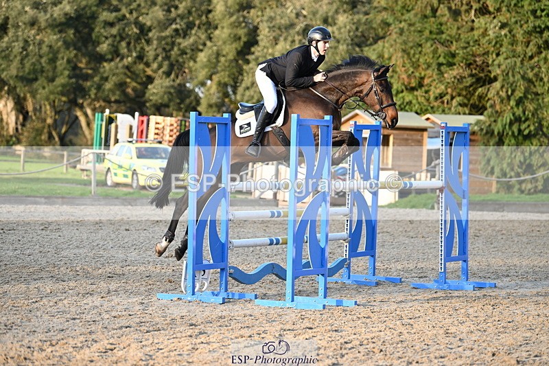 250322A-171220-03717 - Cls 14 Snr Fox & 1.20m Open