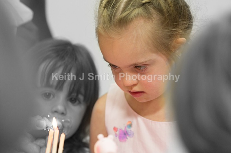 4KJS7233 - Portraiture