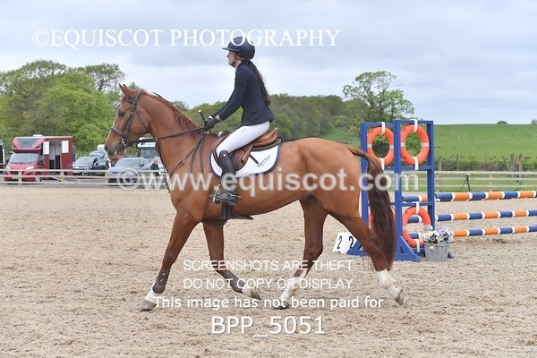 BPP_5051 - CLASS 24 SUN Senior BritiNovice/ 90cm Open