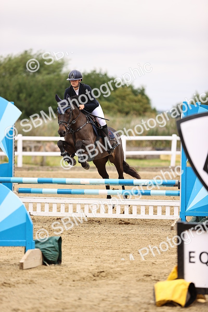 SBM_024379 - Class 8 - Clear Round