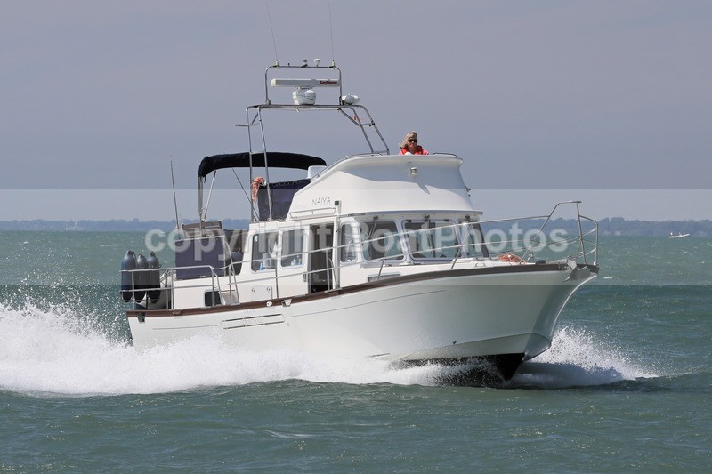 170709 NAIYA - CORVETTE 320 RTI_7457 - Flybridge Cruisers