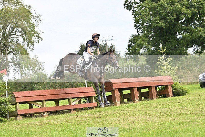 240831A-124147-02335 - 016-Max.Forster-FLO.CORMINT