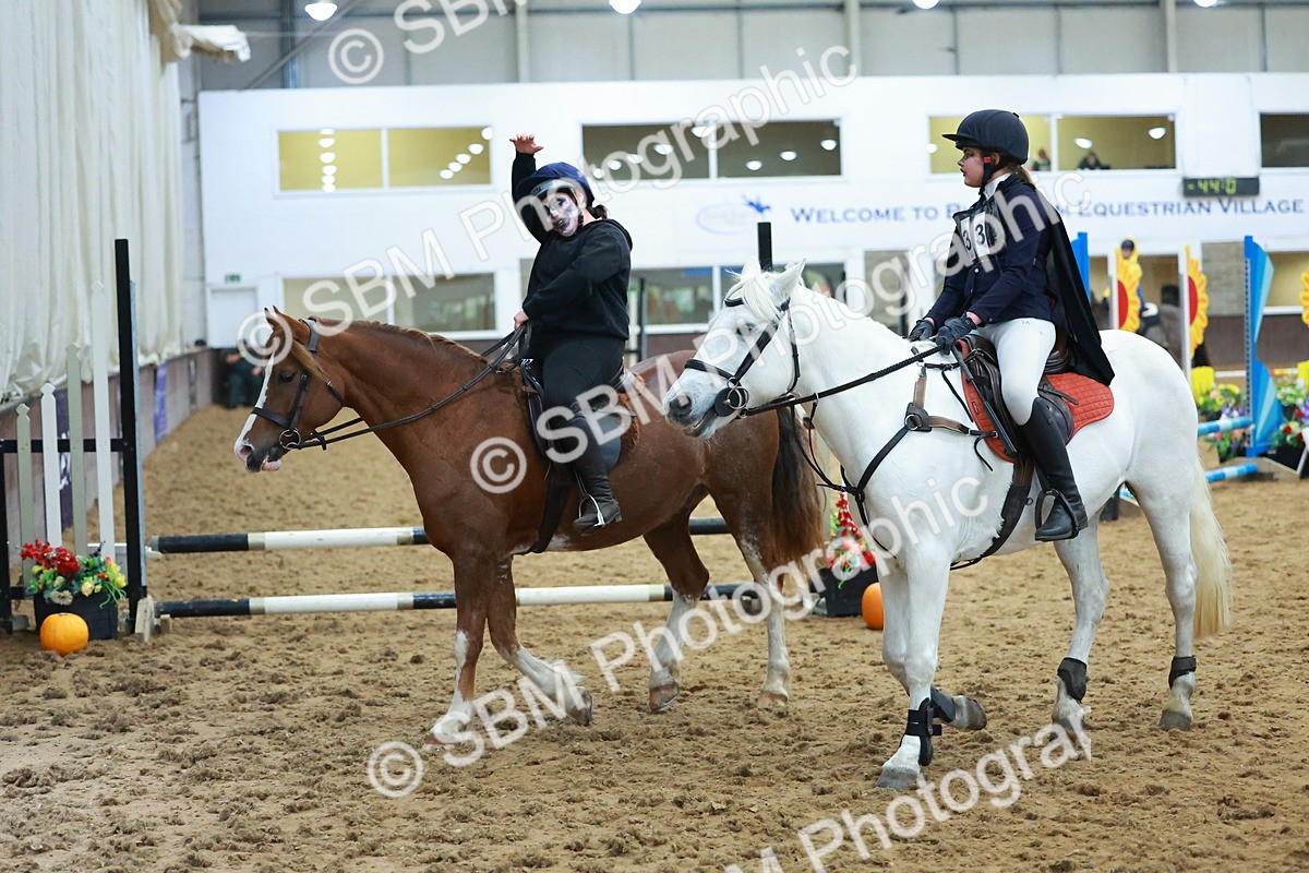 SBM_002879 - Class 4 - Pairs