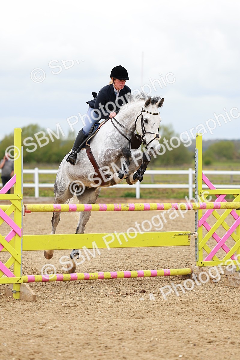 SBM_002542 - Class 10 - Senior Newcomers - 1.10m