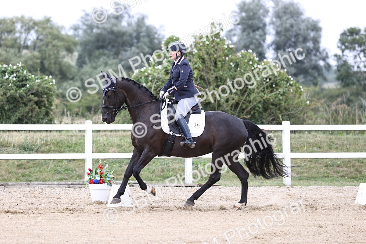 SBM_017574 - Class 14 - Novice 23 - 13.52-14.55