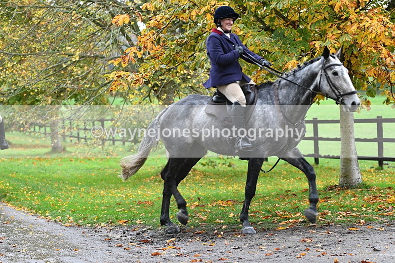 WJ5_6395 - B&B walk back for Hunt Tea !