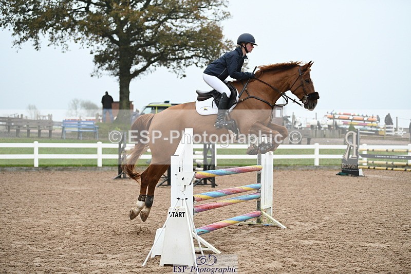 241103A-101951-07429 - SUN Cls 21 Snr Newcomers and 1.10m Open