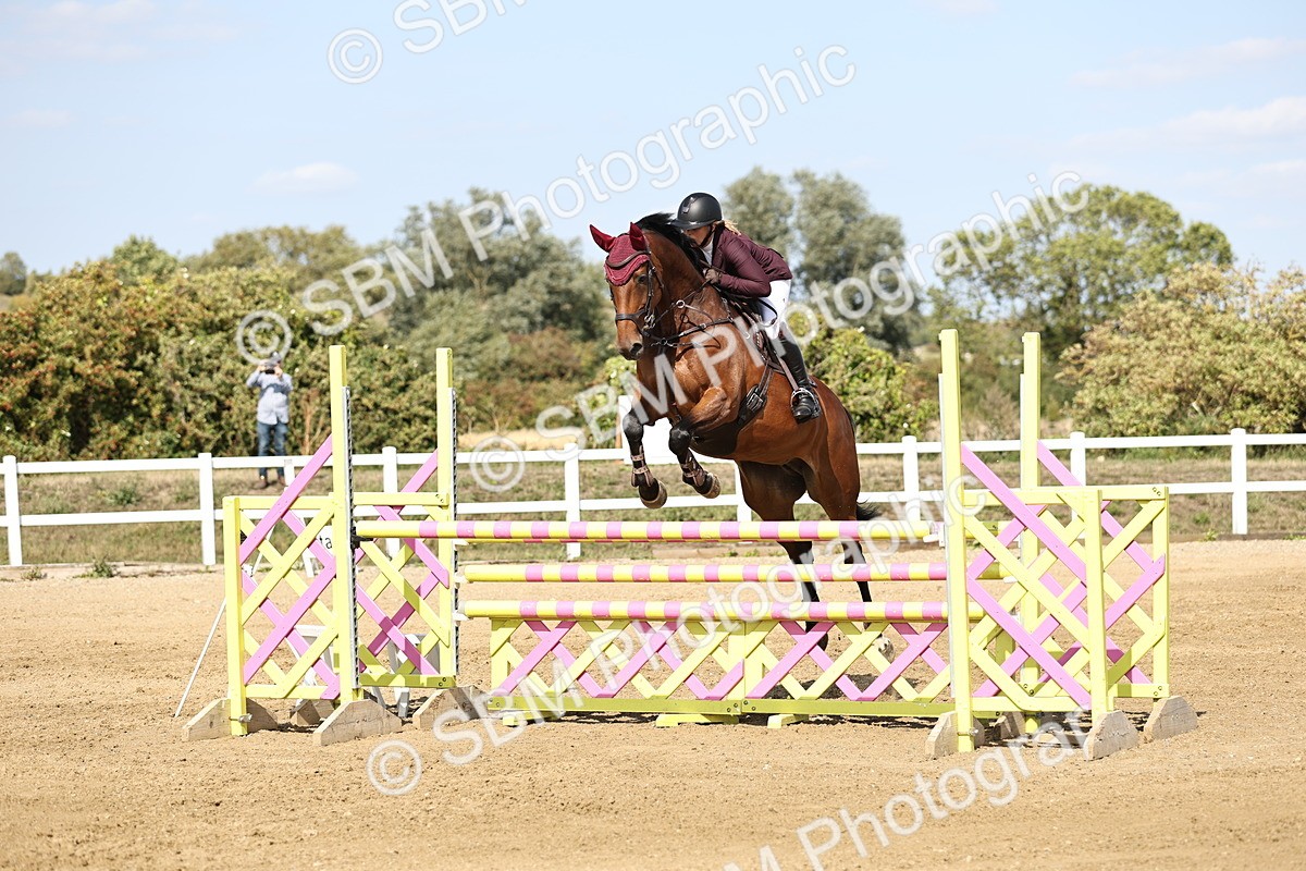 SBM_005198 - Class 6 = Senior Newcomers - 1.10m Open