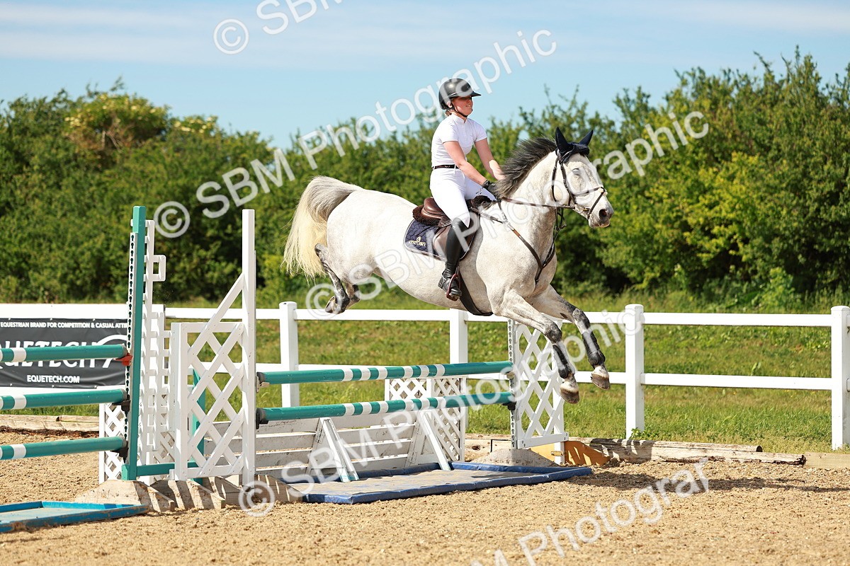 SBM_002554 - Class 4 - Senior Newcomers - 1.10m