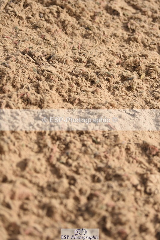 230906A-104912-00078 - Discovery & 1m Open