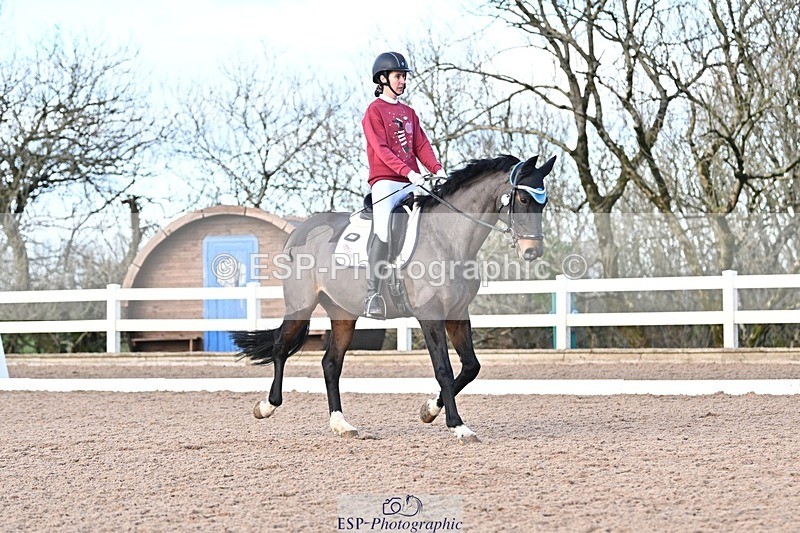 241214-122500-01599 - 132-Alys.Matravers-VORVASHILL.VERTIGO