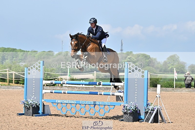 240509A-113331-01209 - Cls 9 Snr 1.20m Open