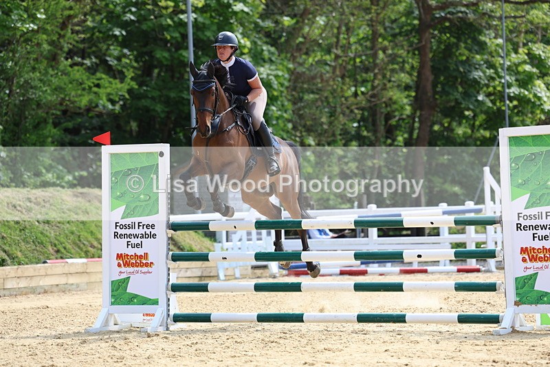3E7A6999 - Class 7: Senior Newcomers/1.10m open