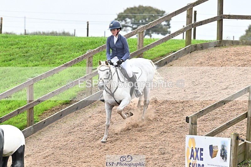250920-162106-01877 - Cls 22 Pony Intro 90cm Derby