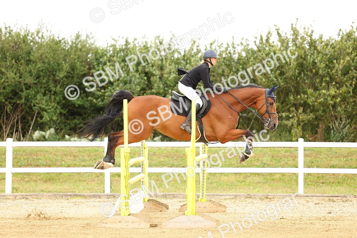 SBM_009945 - Class 3 - Senior Newcomers - 1.10m Open
