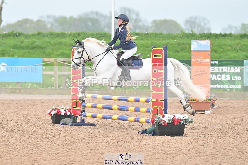 240505A-090346-03379 - Cls 1 Pony Intro 70cm