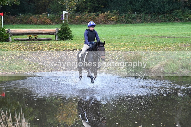 WJ7_3007 - Time 10:47 to 11:11 at the water