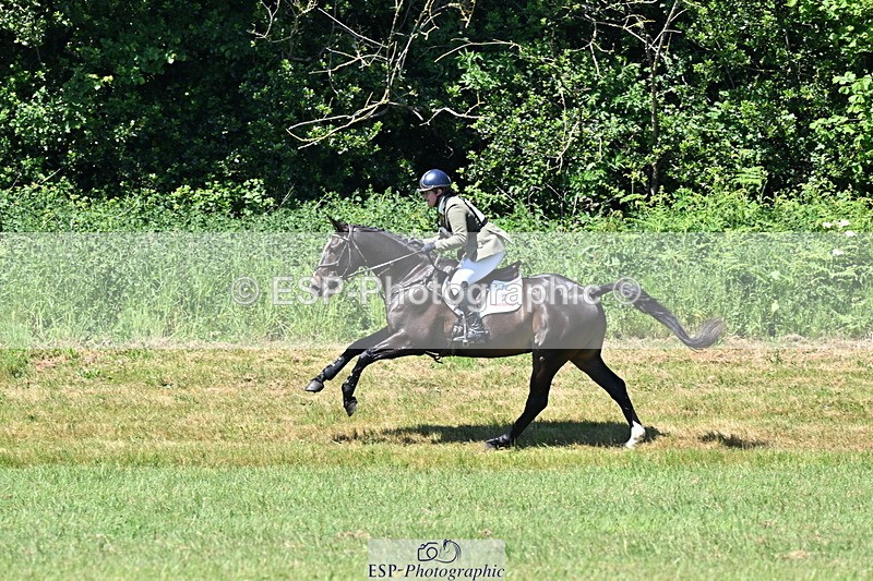 250522B-121302-01964 - 157-SHANNONDALE.LUIGI-Lizzie.Luxton