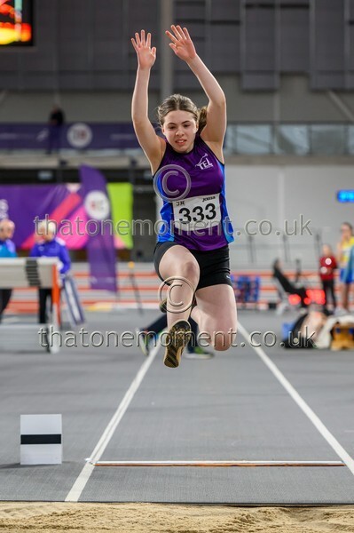 AgeInd25SAT-917768 - Field Female