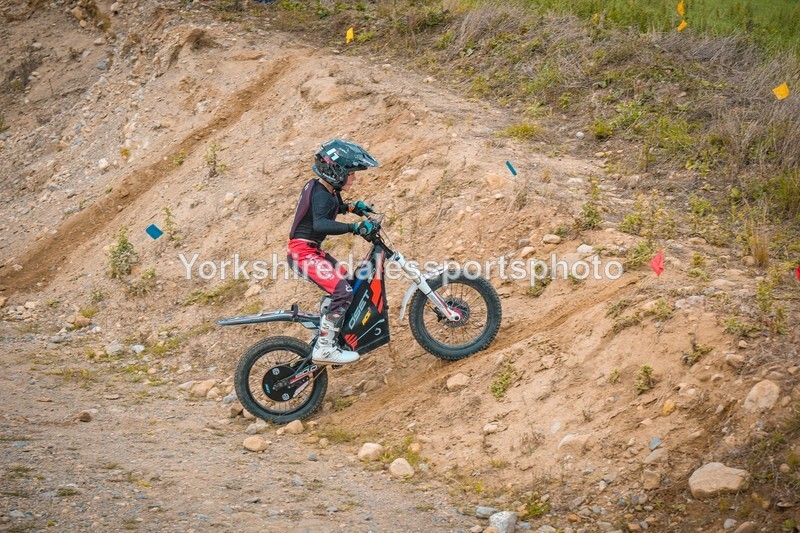 DSCF0324 - Ripon MC Trial 27/09- kids