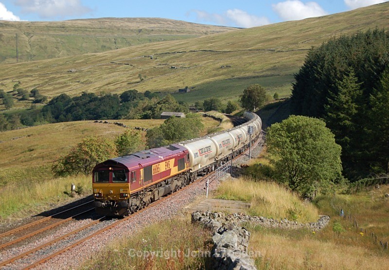 22.8.11 - 66065 6M00 Mossend - Clitheroe, Blea Moor Tunnel - Blea Moor Tunnel