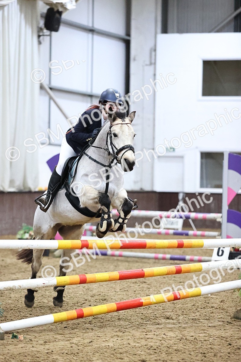 SBM_1860 - Class 7 - Equissage Pulse Senior BritiNovice/ 90cm Open