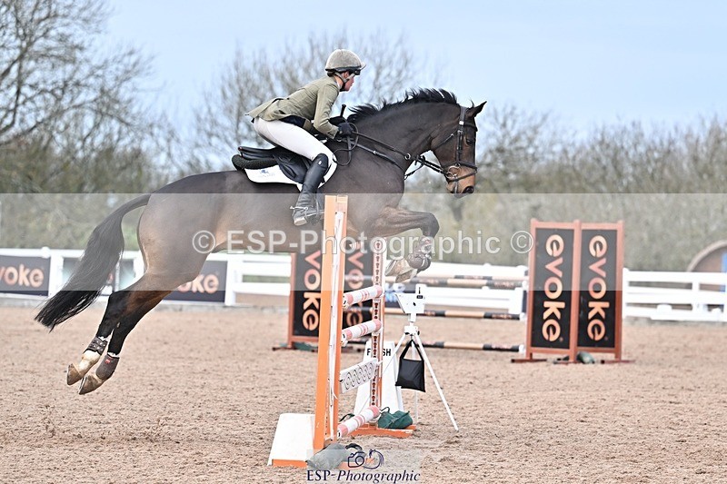 251126-134603-00627 - Cls 5 Foxhunter and 1.20m
