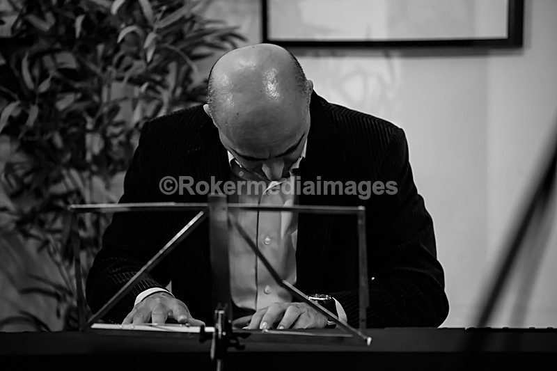  - BEN THOMAS & DAVIDE LOGIRI TRIO