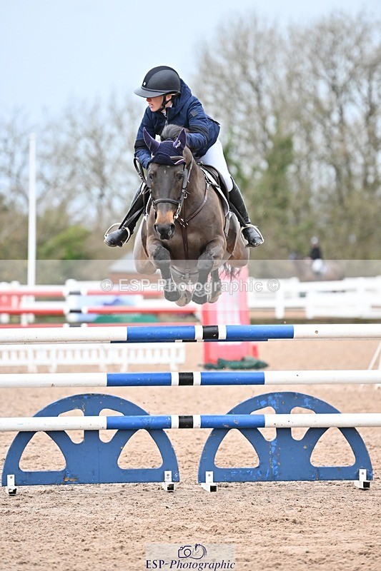 241206-141949-01084 - Cls 6 Foxhunter and 1.20m Open