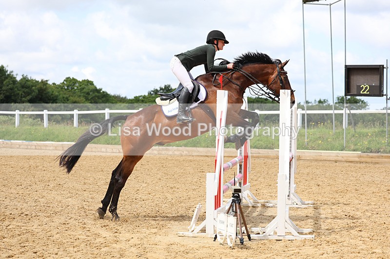 3E7A3282 - Class 4: Senior British Novice/90cm open