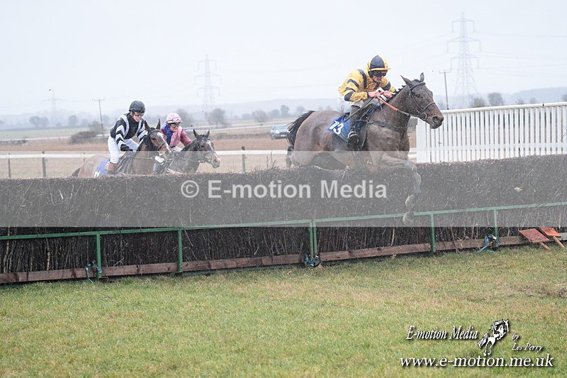PtP 260125 320 - Cocklebarrow Point-to-Point racing with the Heythrop Hunt 26/01/25