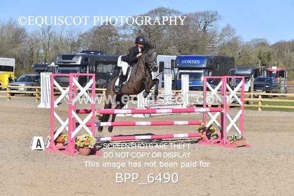 BPP_6490 - CLASS 10 SUN Newcomers/ 1m Open