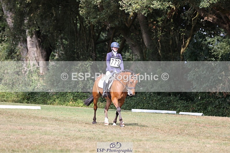 250823A-152130-33084 - PC80 Ride Off